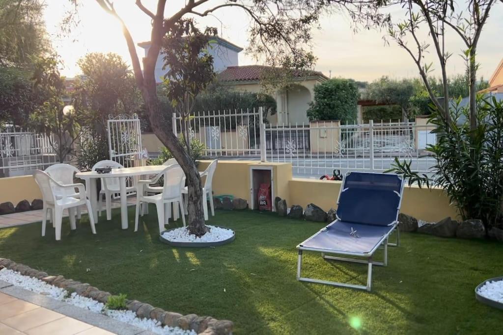 Comoda Villetta Con Giardino Сан Теодоро Екстериор снимка
