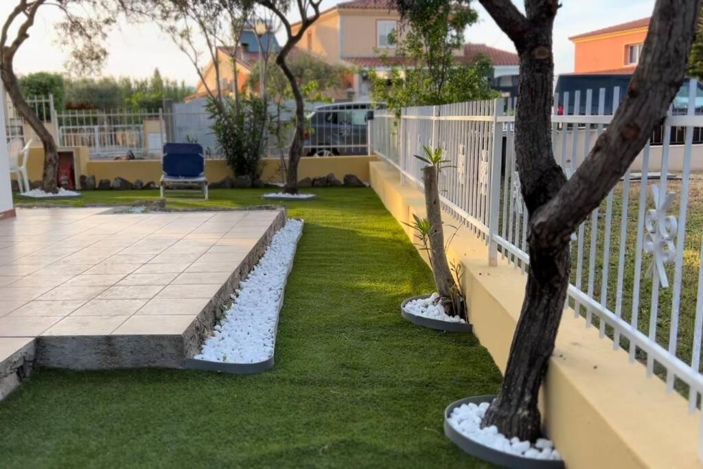 Comoda Villetta Con Giardino Сан Теодоро Екстериор снимка